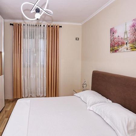R&B City Center Apartment Τίρανα Εξωτερικό φωτογραφία