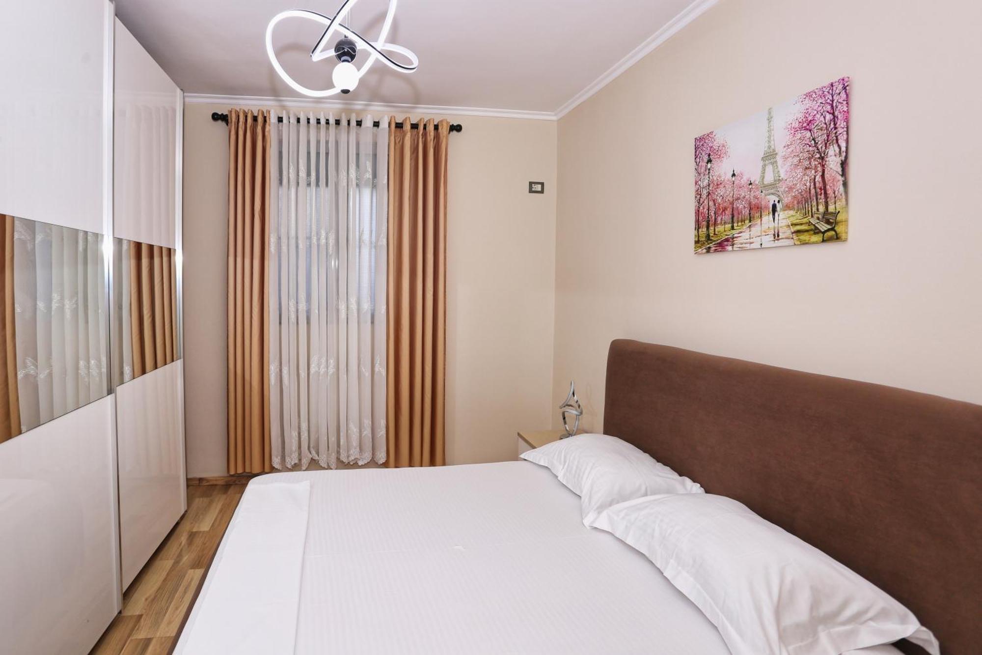 R&B City Center Apartment Τίρανα Εξωτερικό φωτογραφία