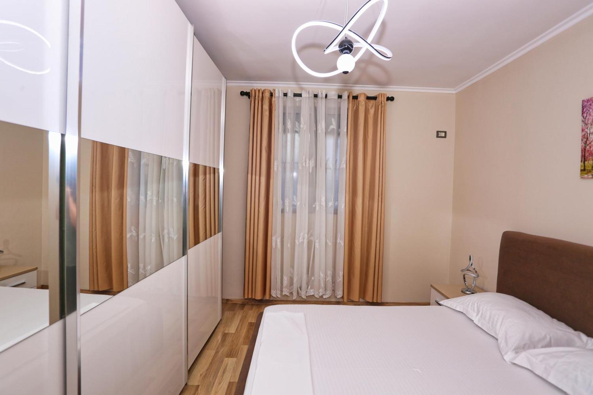 R&B City Center Apartment Τίρανα Εξωτερικό φωτογραφία