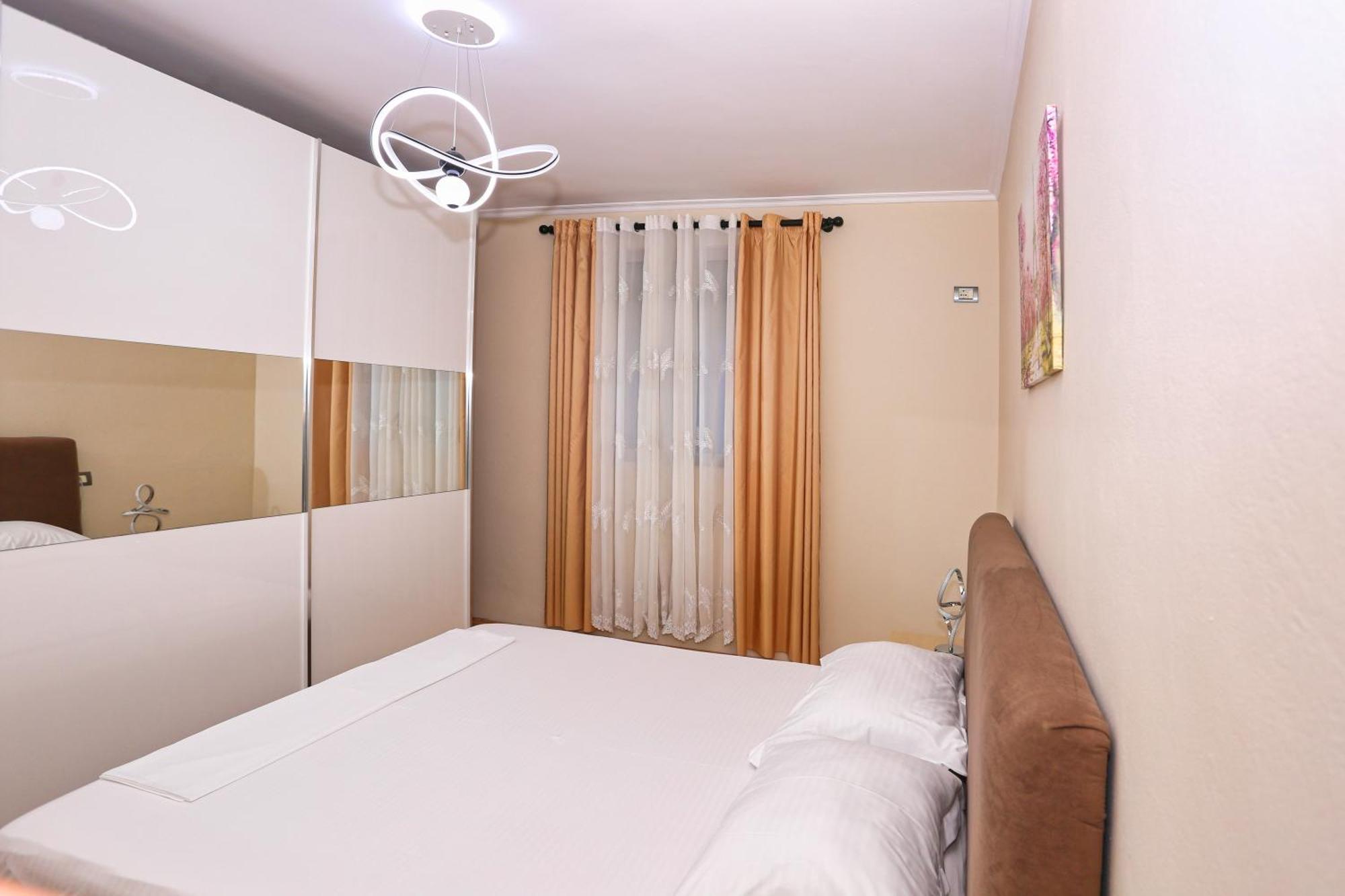 R&B City Center Apartment Τίρανα Εξωτερικό φωτογραφία